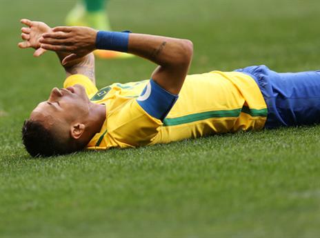 "ניימאר לא מתפקד" (getty)