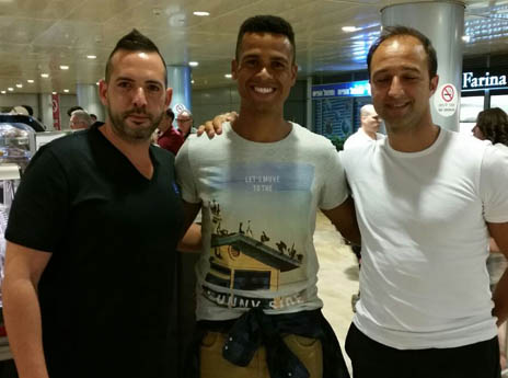 רודריגו יחד עם סוכנו שחר גרינברג