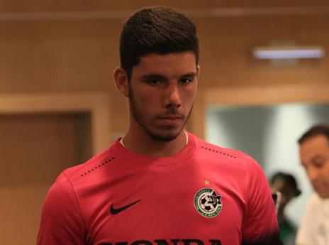 עמרי גלזר. דור העתיד בין הקורות (צילום: ערן לוף)