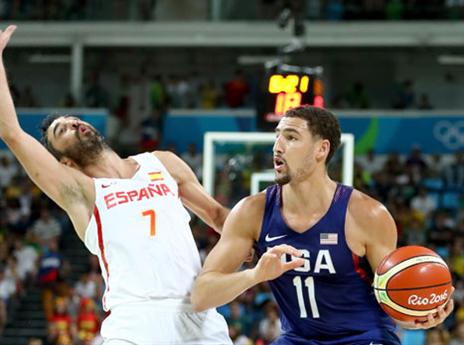 תומפסון מעיף את נבארו (GETTY)