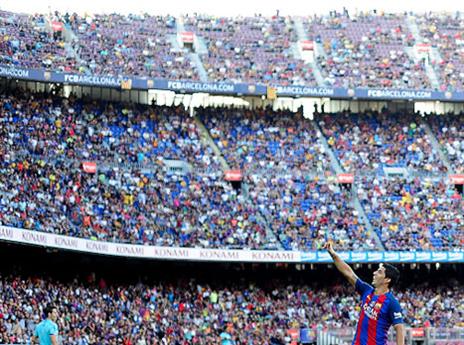 מדכא לראות את הקבוצה הגדולה בעולם מול קהל שעסוק בעצמו (getty)