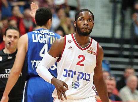 "יש לנו זרים עם המון ניסיון". דייסון (אלן שיבר)