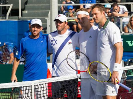 הצדדים נראו מחויכים לפני המפגש (ניר קידר)