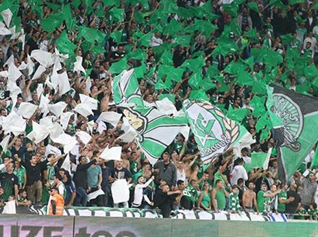 מתגעגע אליהם יותר מכל. אוהדי חיפה (צילום: יוסי שקל)