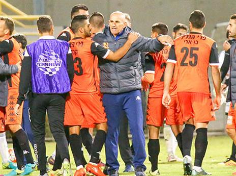 ניצחון סנסציוני לאסייג ובני יהודה (צילום: דני מרון)