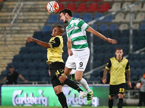 מתנדנד בין ההרכב לספסל. סימוביץ'