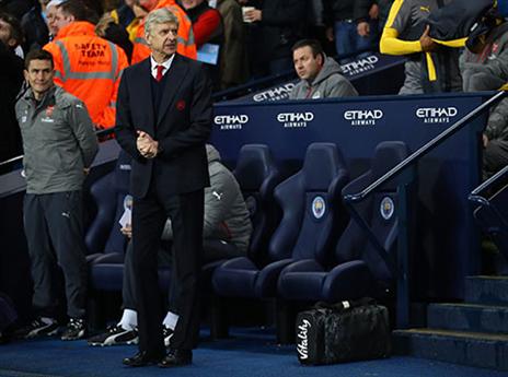 מעל סימאונה וקלופ. ונגר (Getty)