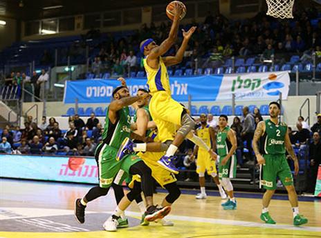 יואינג בדרך לסל. משחק גדול של הגארד (מנהלת הליגה)