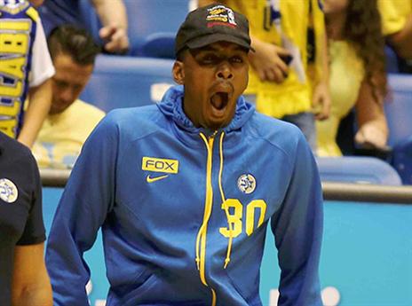 מילר שוב צפה במשחק מהצד