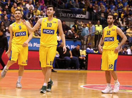 כמעט ושמטו יתרון, שחקני מכבי (אלן שיבר)