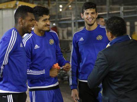 וידיגאל התחבר מיד לשחקנים דוברי פורטוגזית (האתר הרשמי של מכבי ת"א)