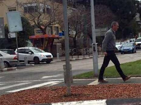 מולנסטיין בצאתו מהפגישה עם אסף בן דב