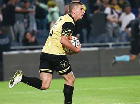 בתקופה מצוינת. ורד (דני מרון)