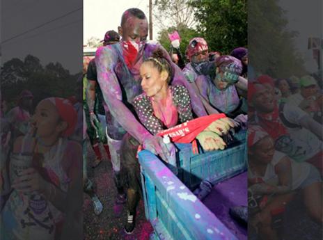 (קרדיט: צילום מסך טוויטר Splash news)