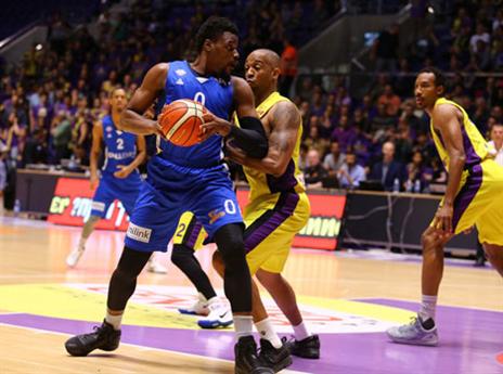 דאבל-דאבל שלא הספיק. אדריאן (מנהלת הליגה)