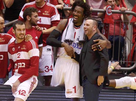 החזרה שלו נתנה את הטון המנטלי. אמארה (אלן שיבר)