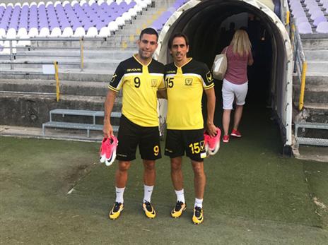 שכטר עם בניון. יודע מה המשמעות של הדחה (האתר הרשמי של בית"ר י-ם)