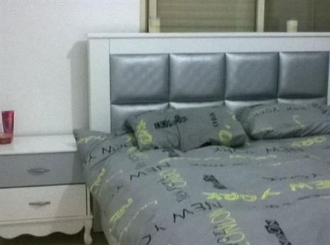 סבירסקי טוען שהשאיר את הדירה כך