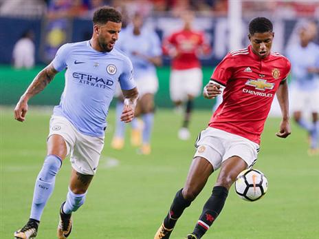 סיטי שפכה המון כסף על הגנה. ווקר (getty)