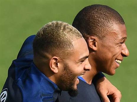 יהפכו בקרוב לחברים לקבוצה. אמבפה עם קורזאווה (Getty)