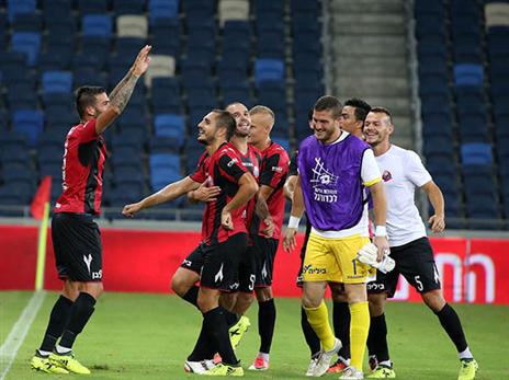 זמנית בפסגה. הפועל חיפה (יוסי שקל)