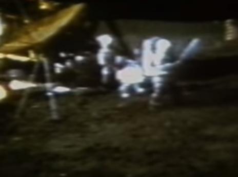 מכות הגולף הראשונות על הירח