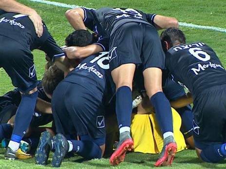 שחקני נצרת עילית חוגגים בגרין