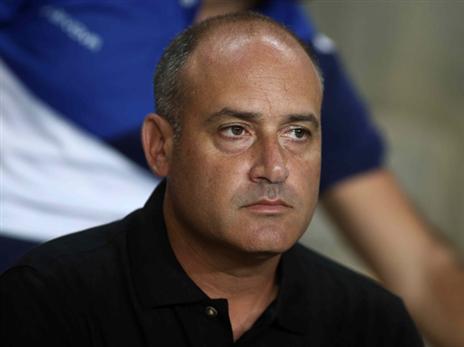 ימשיך לאמן בינתיים. לבנדה (דני מרון)