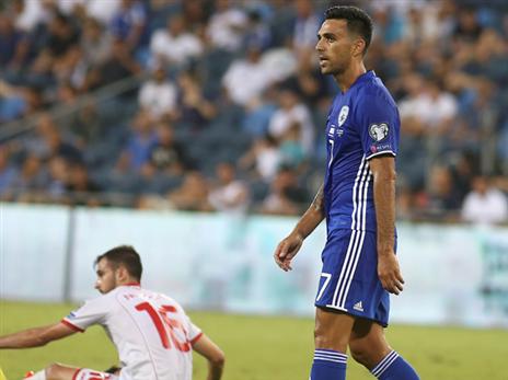 הנבחרת ממשיכה להיכשל. זהבי (אלן שיבר)