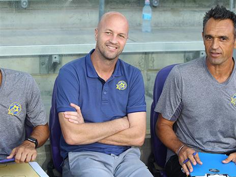 קרויף. בחר במערכים שלא דורשים קשר אחורי קלאסי