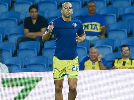 ואולי הוא בכלל צריך לרשת את מקומו של טל בן חיים?