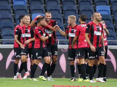 לא קרה הרבה פעמים שהאדומים היו כה פייבוריטיים (יוסי שקל)