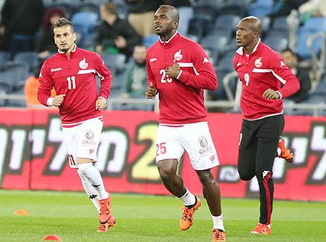 סוארס עם בוזגלו. "תמיד חיפש את האתגר" (צילום: אלן שיבר)