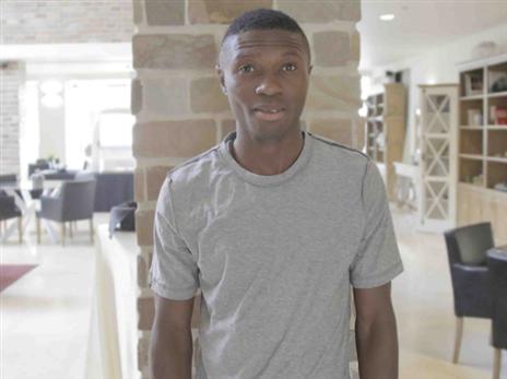 אג'ויה. חתם לעונה אחת בחיפה (האתר הרשמי)