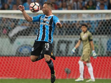 מבוקש בברצלונה. ארתור (getty)