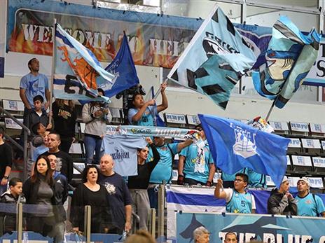 אוהדי אילת חייכו בסיום (מנהלת)