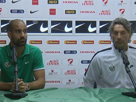 מאס. גם הוא מודע לאווירה סביב המועדון