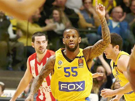 ג'קסון. עוד משחק מצוין של הגארד (אלן שיבר)