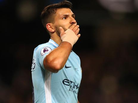 אגוארו בכושר לוהט. יפציץ גם באלופות? (getty)