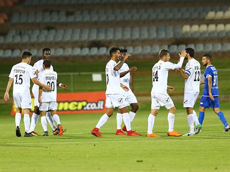 "ירדנו ליגה כמו גברים" (לירון מולדובן)