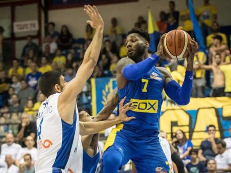 מכבי ת"א פתחה נהדר (מנהלת הליגה)