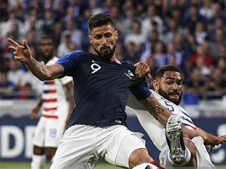 ז'ירו, צרפת התקיפה היטב במחצית הראשונה (getty)