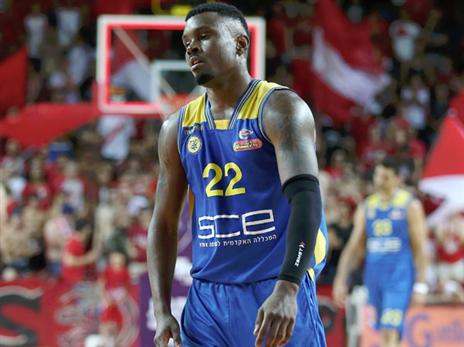 המטרה העיקרית - הארכת החוזה של סק הנרי (אלן שיבר)