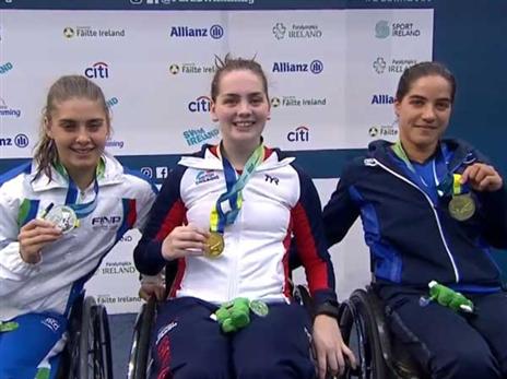 ענבל פיזרו (מימין), עוד מדליה לאוסף (באדיבות הוועד הפראלימפי)