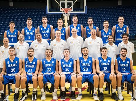 קולשוב (מצד ימין למעלה). נותר בחוץ