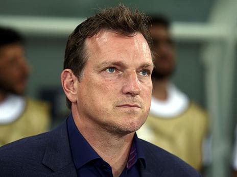 העמיד מערך שהנבחרת הייתה צריכה לשחק בו כבר לפני שנים. הרצוג (אלן שיבר)