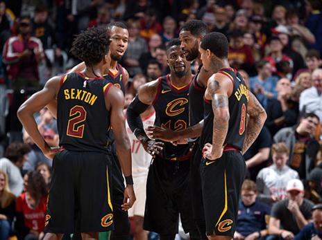 מאיפה זה בא פתאום לקאבס? (צילום: David Liam Kyle/NBAE via Getty Images)