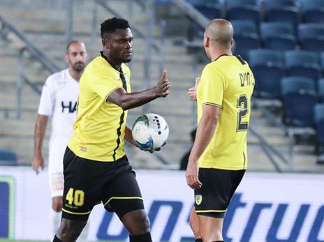 בדרך החוצה. אולנארה