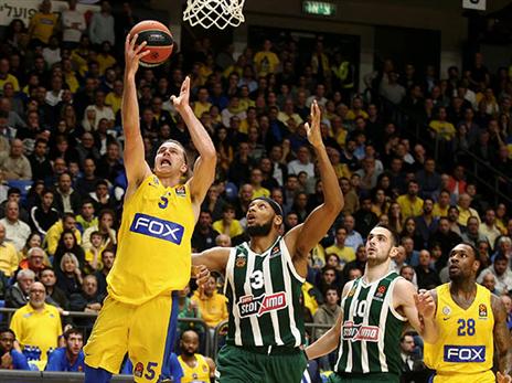 רול. מכבי ת"א ניצלה את נקודות התורפה של פאו (אלן שיבר)