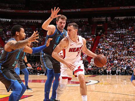 הקרב הסלובני הלך לדראגיץ' (צילום: Issac Baldizon/NBAE via Getty Images)